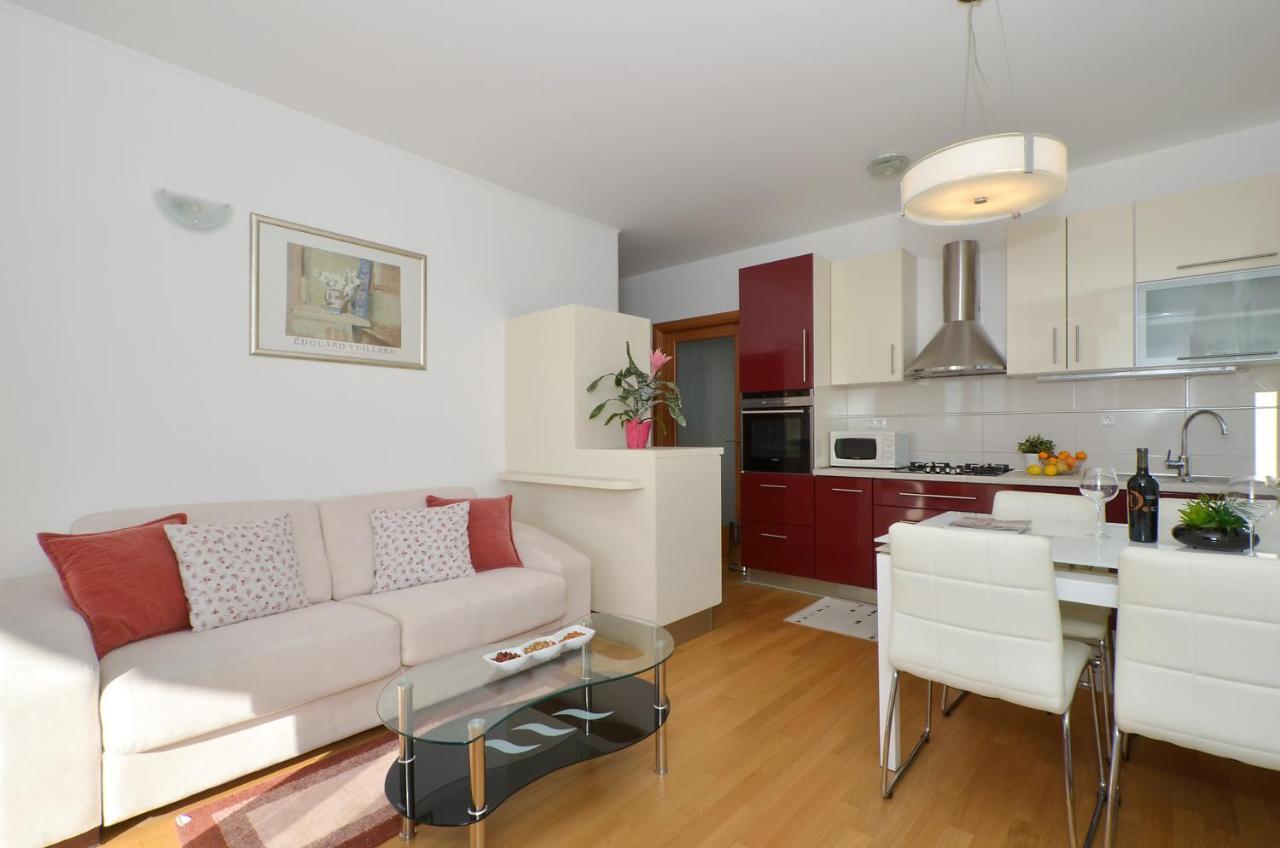 סולין Apartmani Adela מראה חיצוני תמונה