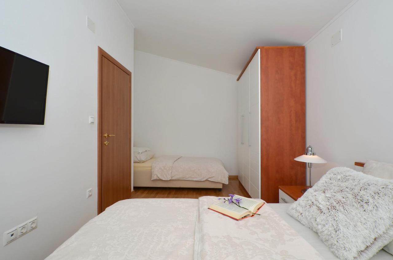 סולין Apartmani Adela מראה חיצוני תמונה
