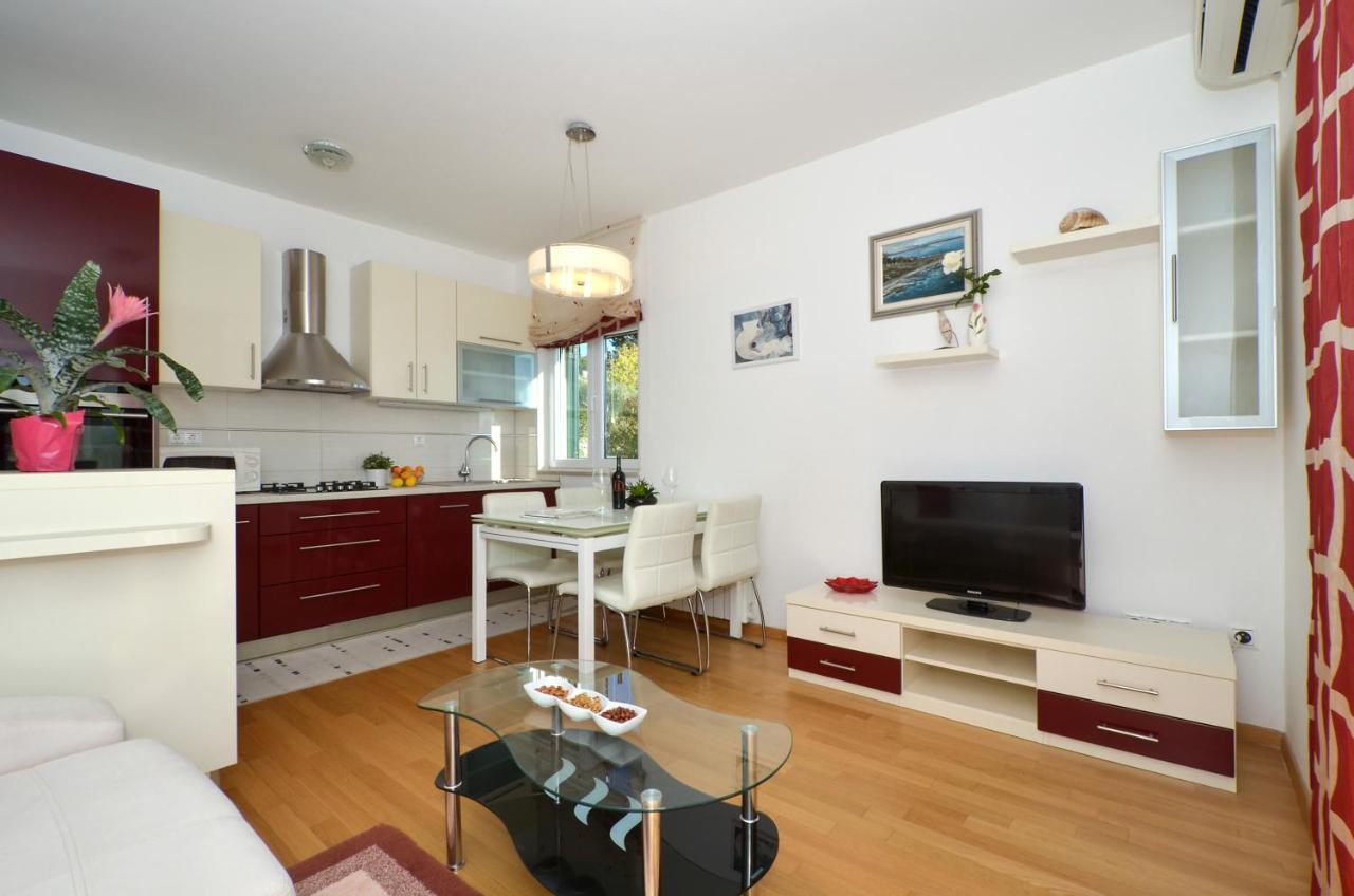 סולין Apartmani Adela מראה חיצוני תמונה