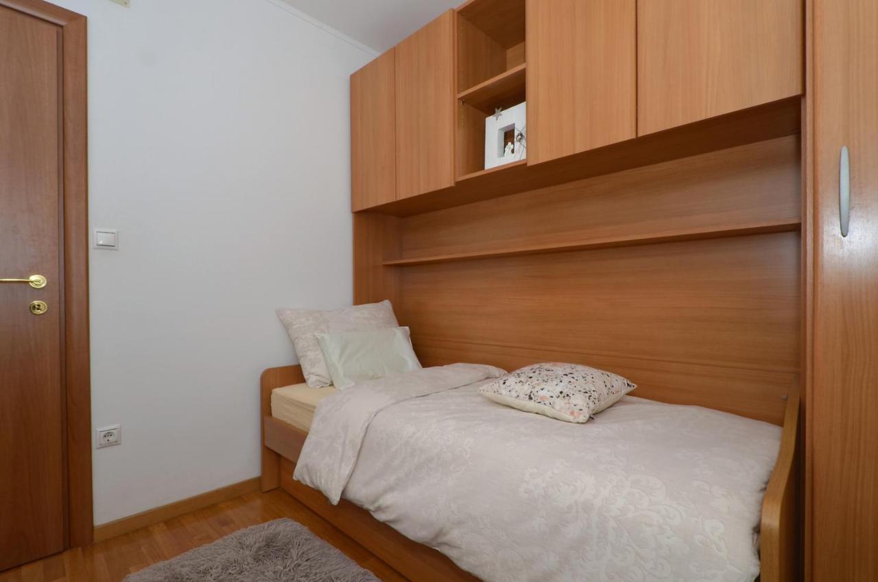 סולין Apartmani Adela מראה חיצוני תמונה