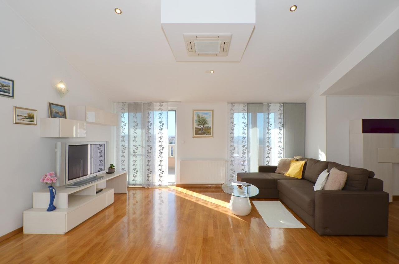 סולין Apartmani Adela מראה חיצוני תמונה