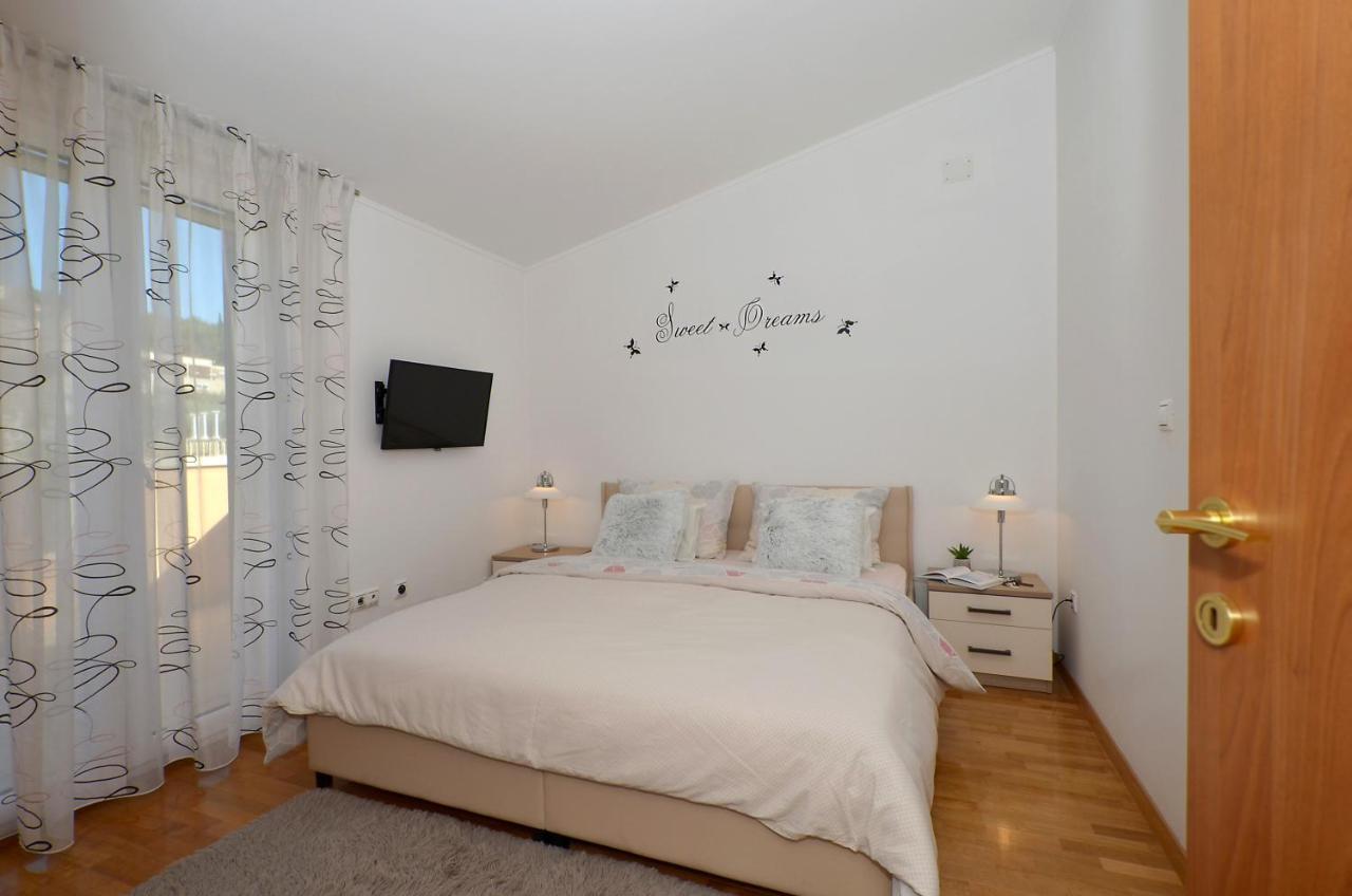 סולין Apartmani Adela מראה חיצוני תמונה