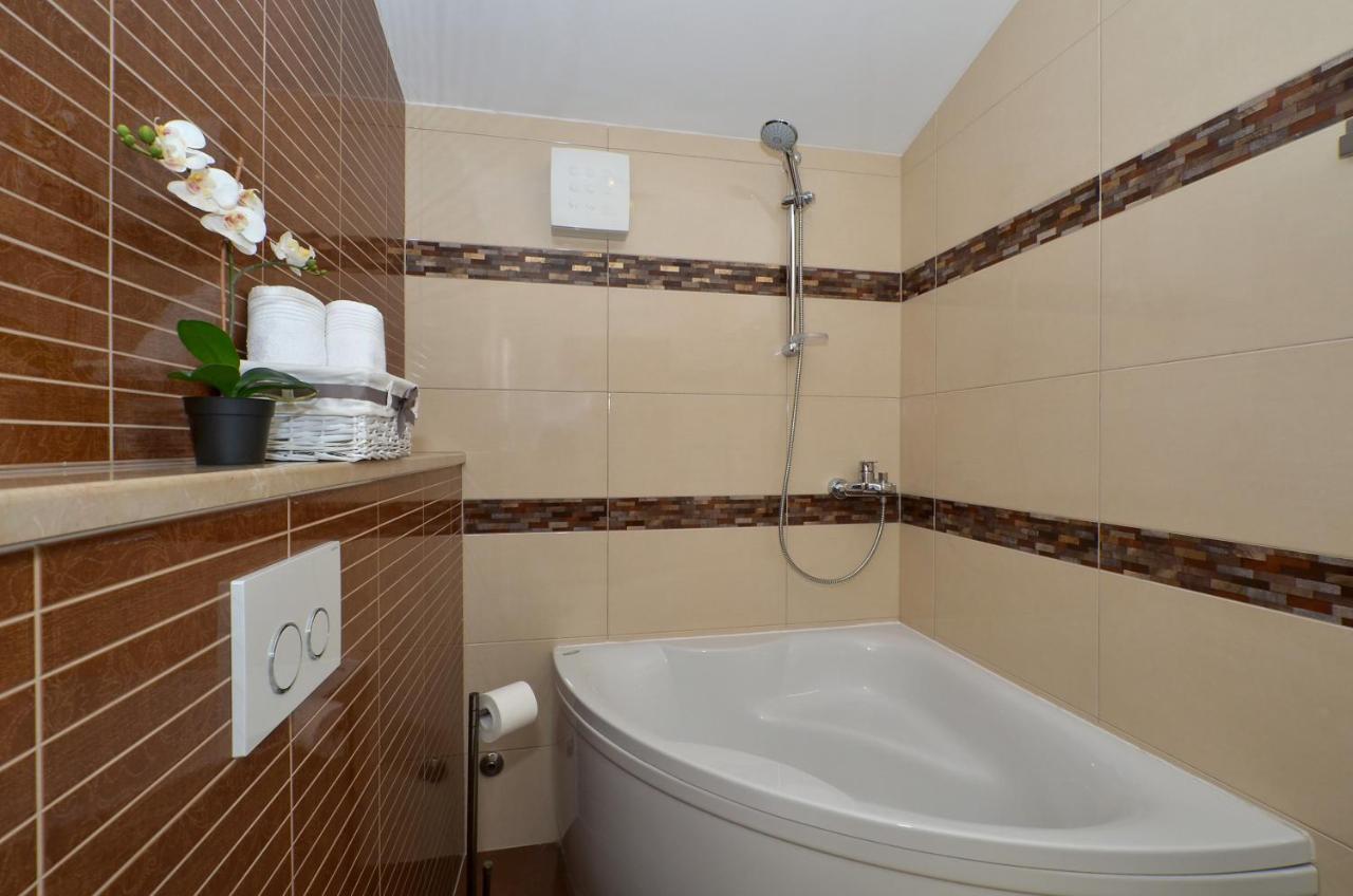 סולין Apartmani Adela מראה חיצוני תמונה