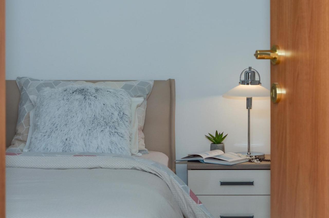 סולין Apartmani Adela מראה חיצוני תמונה