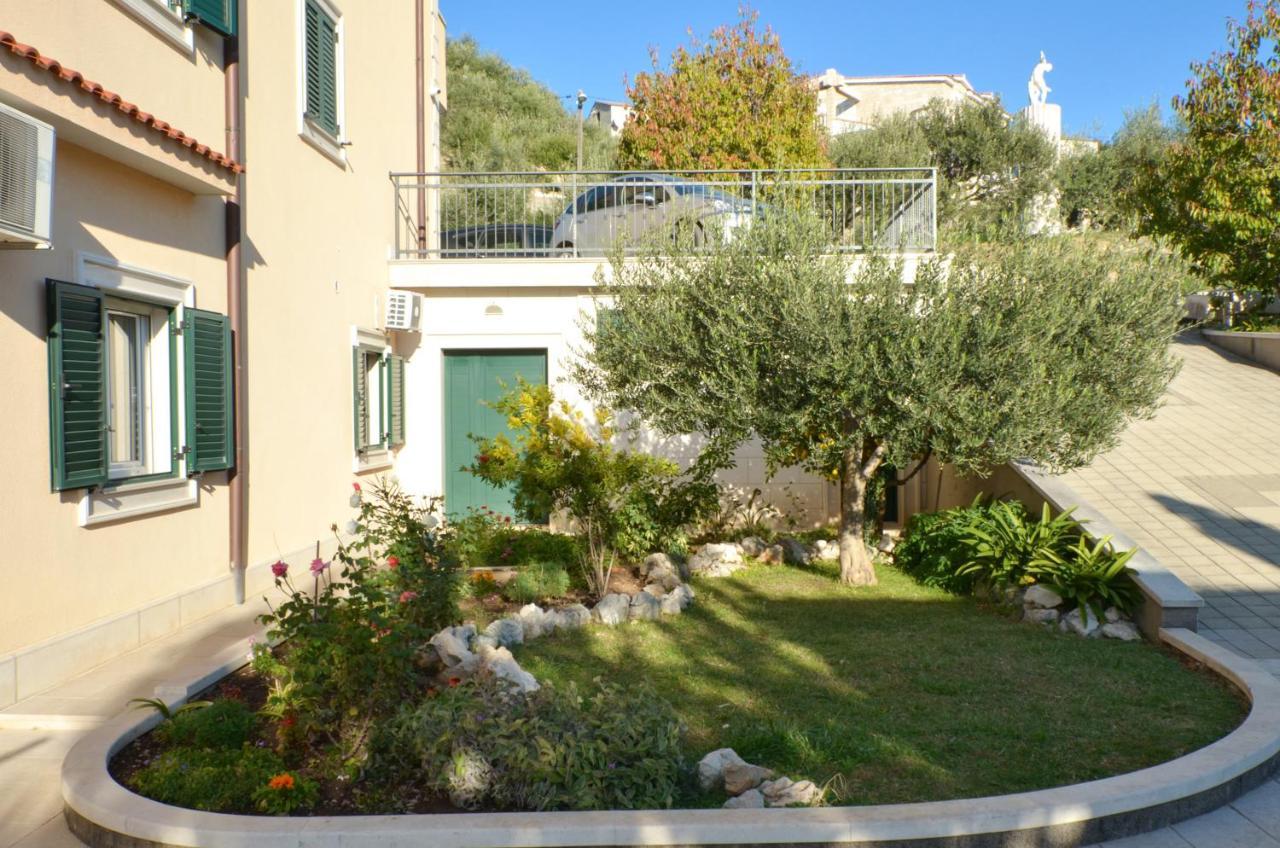 סולין Apartmani Adela מראה חיצוני תמונה