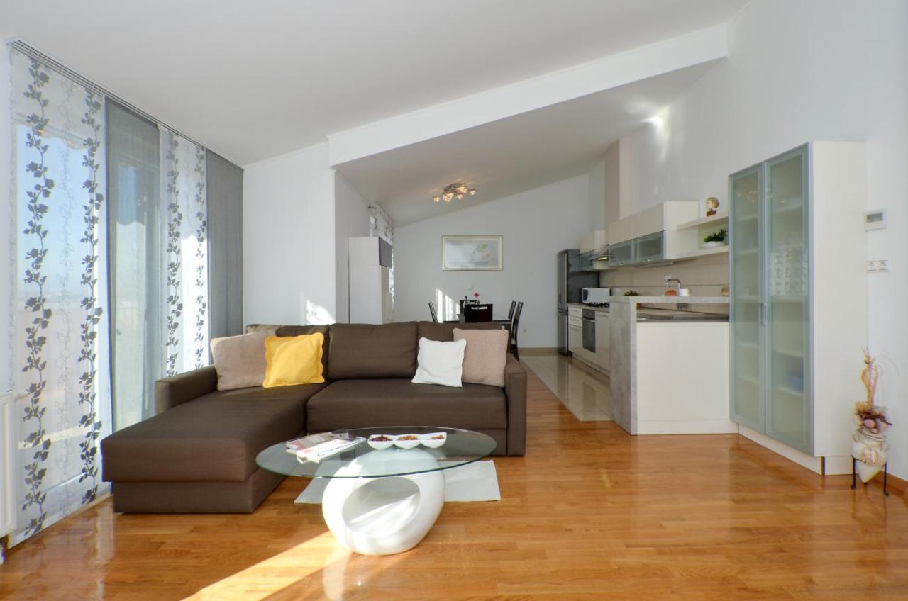 סולין Apartmani Adela מראה חיצוני תמונה